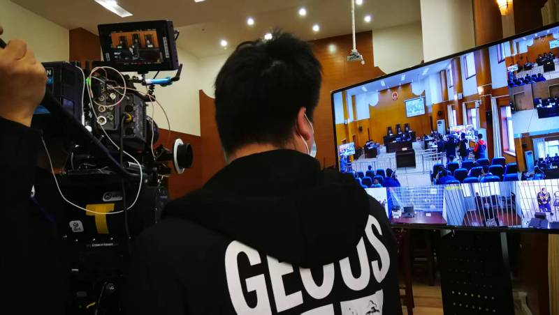AI生成VS人工创意——开封县广告片拍摄公司的技术浪漫主义实践